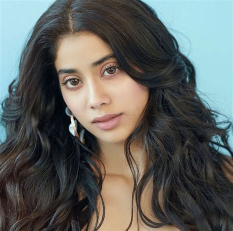 Janhvi Kapoor Height, Age, Boyfriend, Family, Biography & More